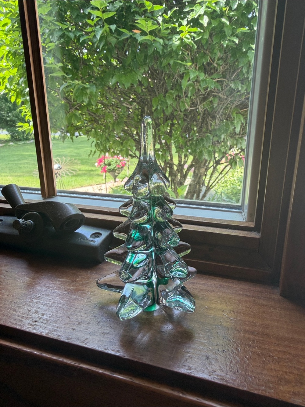 Vtg Glass Christmas Tree Figurine Clear Green Swirls Hand Blown